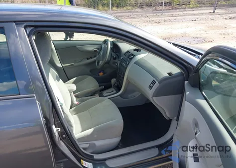 2010 Toyota Corolla Le z USA, uszkodzony, nr VIN 2T1BU4EEXAC298198